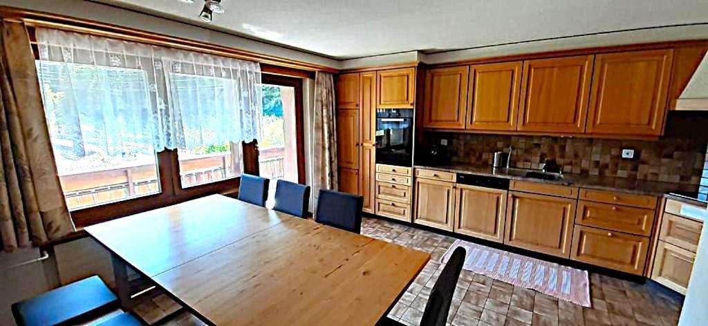Free Cable Car & Bus In The Summer Haus L'Oree Saas-Grund Exterior foto